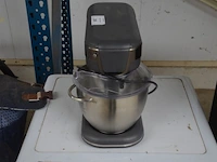 Keukenrobot domo , elektrisch snijmachine primo as 2-c, koffiezetmachine philips hd7765, naaimachine medion md17187, grill solis typ814, stomer karcher sc3 deluxe (niet compleet), stoomgenerator calor sv7040 (alles niet getest) - afbeelding 10 van  24