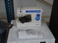 Keukenrobot domo , elektrisch snijmachine primo as 2-c, koffiezetmachine philips hd7765, naaimachine medion md17187, grill solis typ814, stomer karcher sc3 deluxe (niet compleet), stoomgenerator calor sv7040 (alles niet getest) - afbeelding 12 van  24