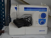 Keukenrobot domo , elektrisch snijmachine primo as 2-c, koffiezetmachine philips hd7765, naaimachine medion md17187, grill solis typ814, stomer karcher sc3 deluxe (niet compleet), stoomgenerator calor sv7040 (alles niet getest) - afbeelding 18 van  24