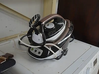 Keukenrobot domo , elektrisch snijmachine primo as 2-c, koffiezetmachine philips hd7765, naaimachine medion md17187, grill solis typ814, stomer karcher sc3 deluxe (niet compleet), stoomgenerator calor sv7040 (alles niet getest) - afbeelding 22 van  24