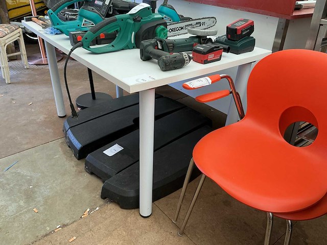 Keukentafel met 3 stoelen - afbeelding 1 van  2