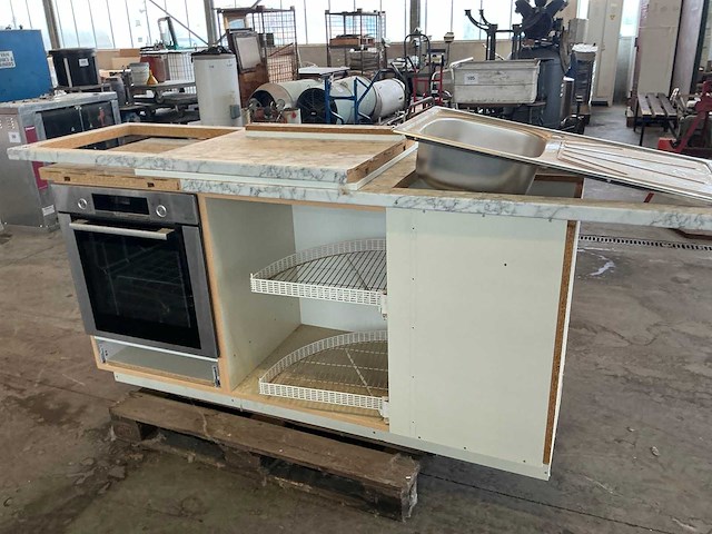 Keukenwerktafel - afbeelding 1 van  5