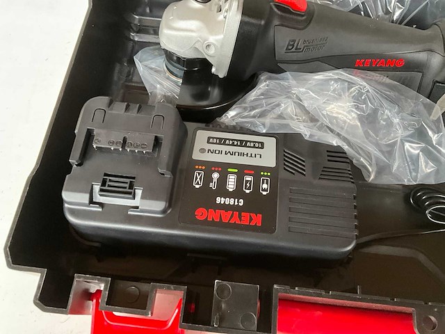 Keyang dg18bl-125s haakse slijpmachine met 2 accu’s en lader - afbeelding 2 van  5