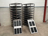 Keybake - regaalwagen inclusief bakvormen (2x) - afbeelding 1 van  5