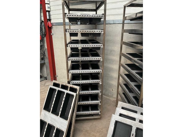 Keybake - regaalwagen inclusief bakvormen (2x) - afbeelding 4 van  5