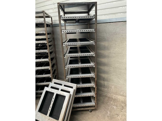 Keybake - regaalwagen inclusief bakvormen (2x) - afbeelding 5 van  5