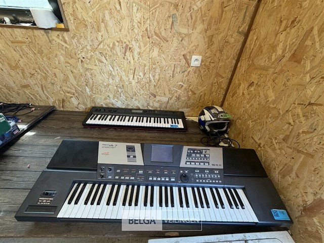 Keyboard roland - afbeelding 1 van  8