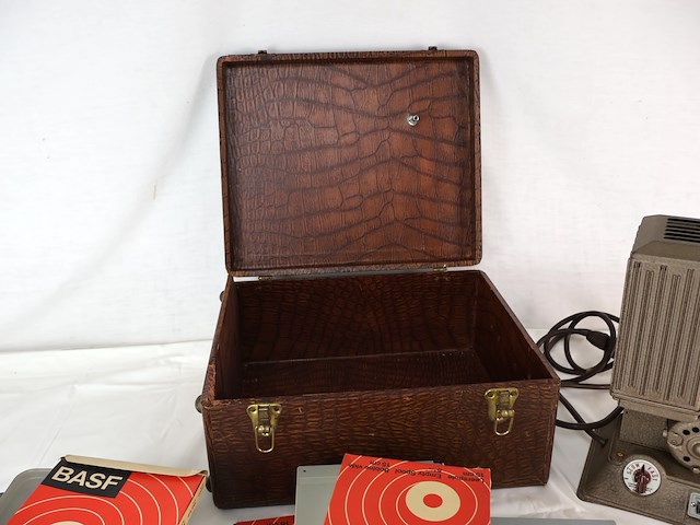 Keystone croydon 8mm filmprojector - afbeelding 5 van  5