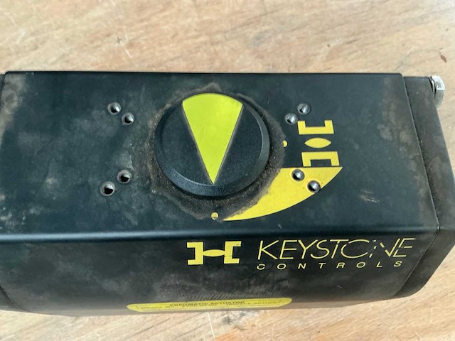 Keystone f79e-024m pneumatische kwart-slag actuator - afbeelding 3 van  4
