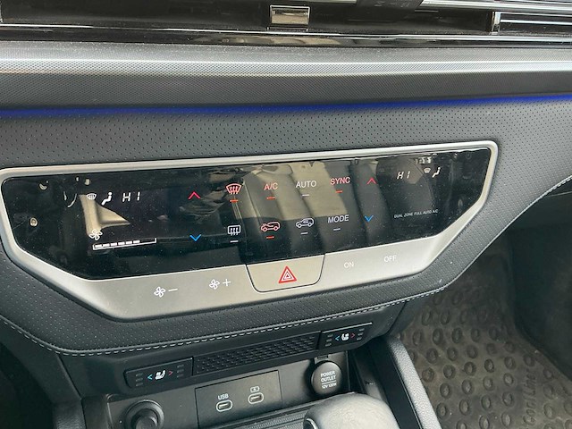 Kg mobility musso grand bedrijfswagen - afbeelding 13 van  33