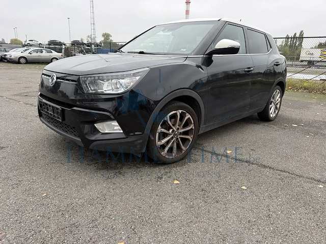 Kgm / ssangyong tivoli 1.6i e-xgi 2wd crystal, 2018 - afbeelding 1 van  13