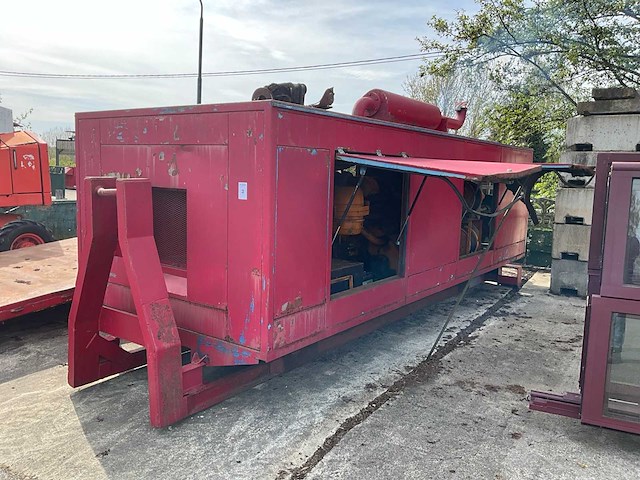Khd deutz stroomgenerator op containerslede - afbeelding 1 van  7