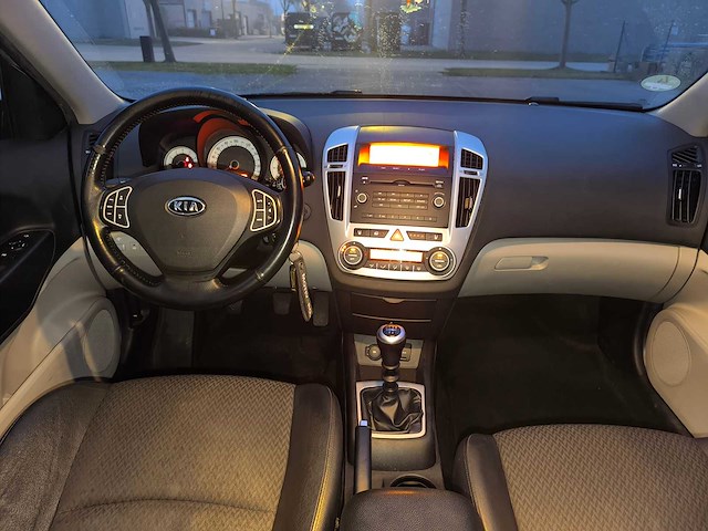 Kia - cee’d sw – benzine – 2008 – 157.321 km – manueel - afbeelding 18 van  20