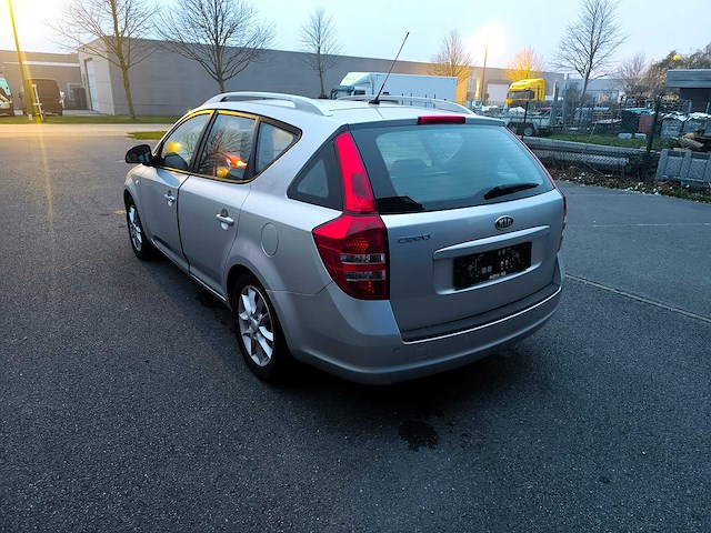 Kia - cee’d sw – benzine – 2008 – 157.321 km – manueel - afbeelding 8 van  20