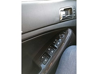 Kia - optima - car - 2013 - afbeelding 19 van  19