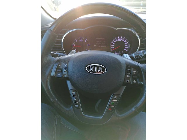 Kia - optima - car - 2013 - afbeelding 13 van  19