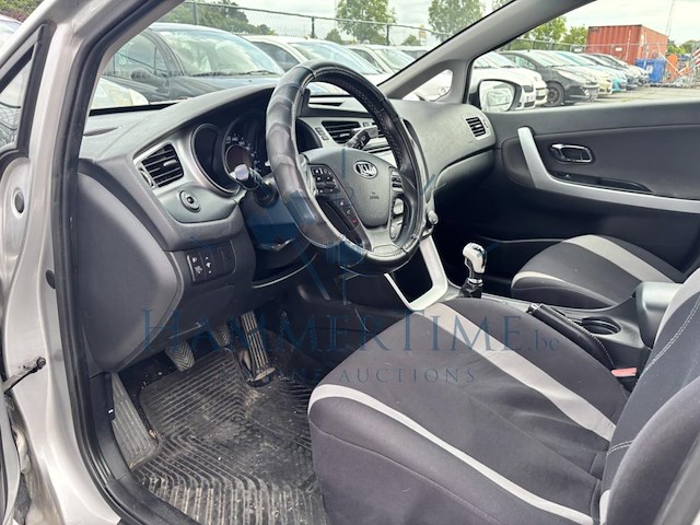 Kia cee d comfort plus crdi, 2013 - afbeelding 3 van  35