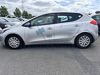 Kia cee d comfort plus crdi, 2013 - afbeelding 34 van  35