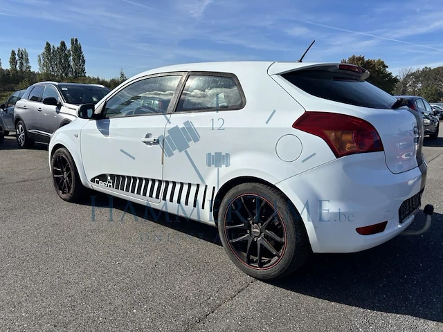 Kia cee'd 1.4i lx isg ecodynamics, 2011 - afbeelding 31 van  33