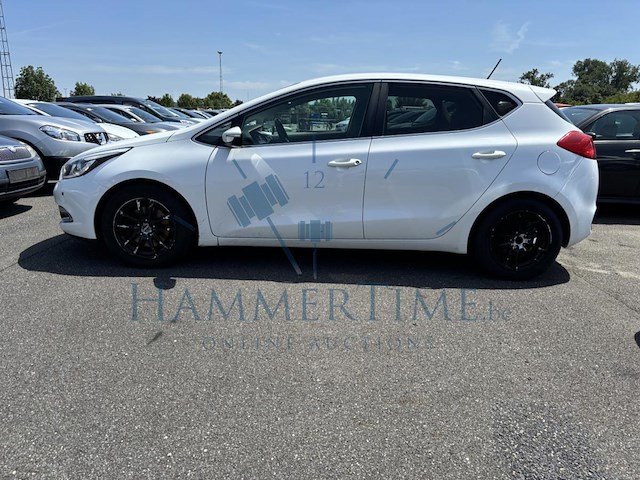 Kia cee'd 1.6 crdi lounge, 2014 - afbeelding 28 van  29