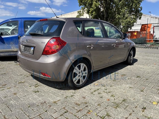 Kia cee'd 1.6 turbo crdi vgt ex, 2008 - afbeelding 23 van  27
