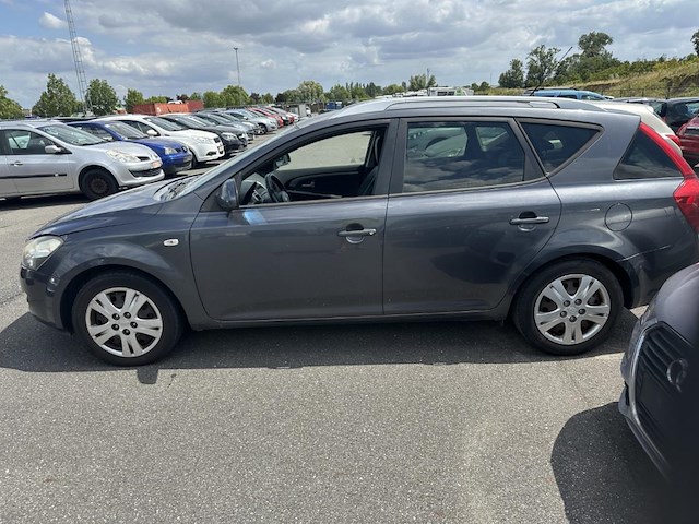 Kia cee'd 1.6 turbo crdi vgt lx,2008 - afbeelding 31 van  32