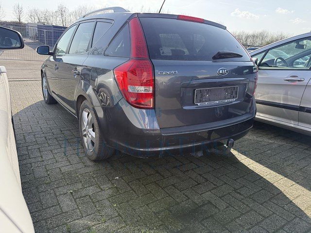 Kia cee'd sw 1.6 crdi 'hedgren ed.' isg ecodyn., 2012 - afbeelding 24 van  27