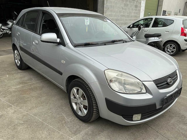 Kia rio personenauto - afbeelding 10 van  13