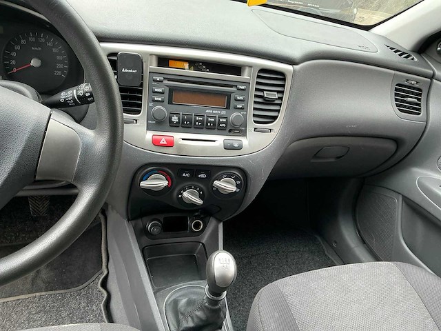 Kia rio personenauto - afbeelding 16 van  16
