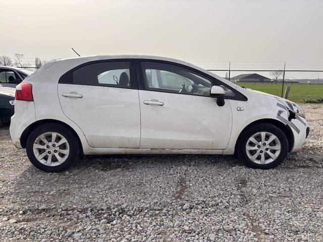 Kia rio - afbeelding 4 van  10