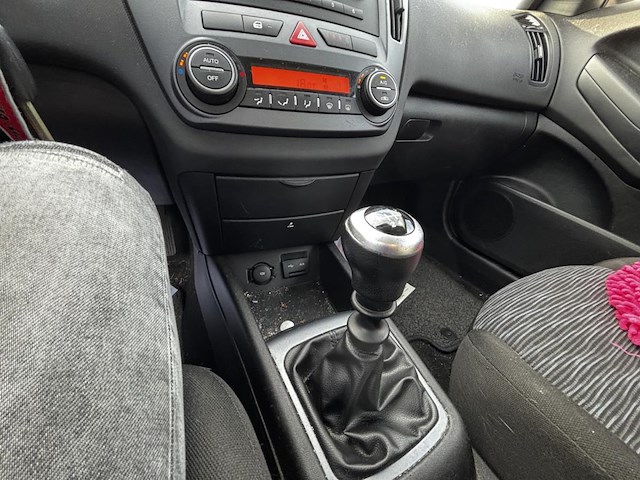 Kia/pro cee'd 1 6 iwhite, 2010 - afbeelding 5 van  24