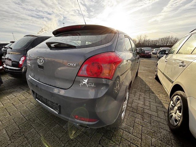 Kia/pro cee'd 1 6 iwhite, 2010 - afbeelding 19 van  24