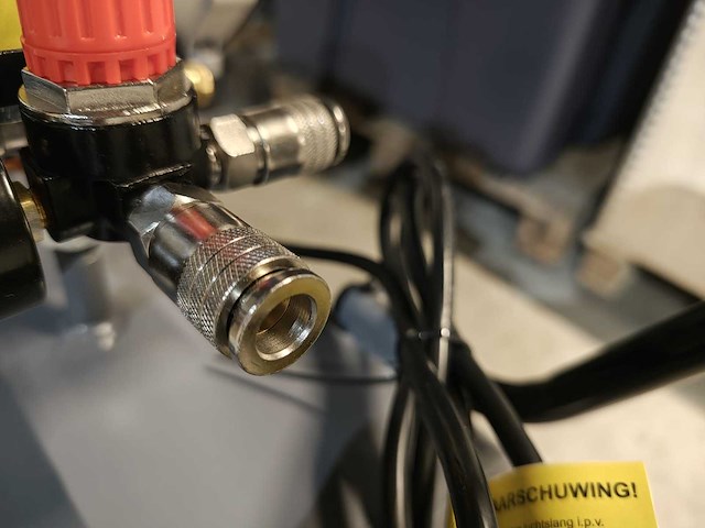 Kibani stille compressor 100 liter - afbeelding 8 van  9