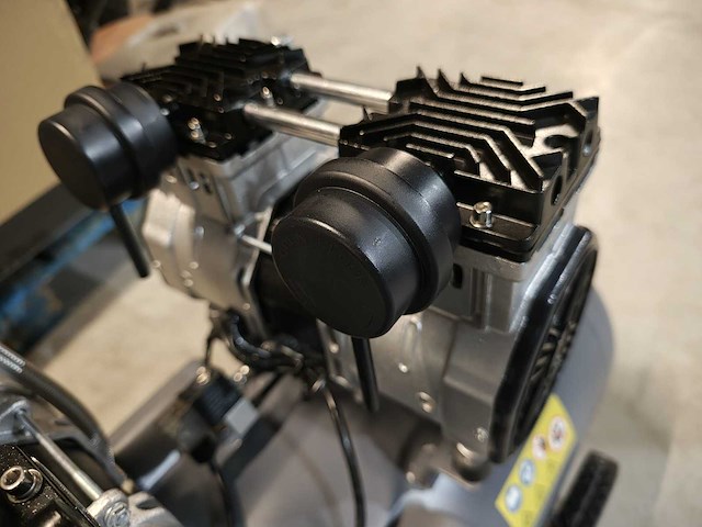 Kibani stille compressor 100 liter - afbeelding 9 van  9