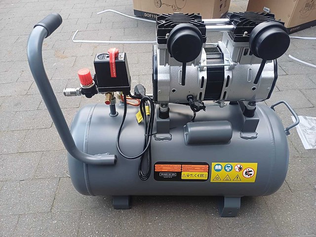 Kibani stille compressor 50 liter - afbeelding 1 van  5
