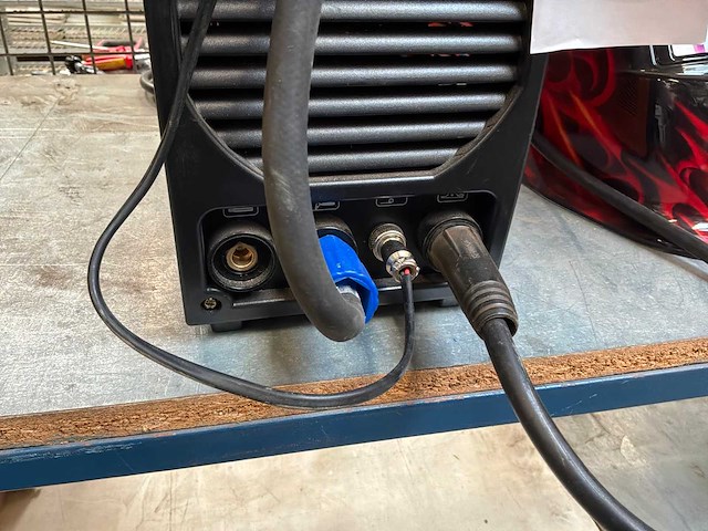 Kibani tig-200 lasapparaat met lasklem - afbeelding 2 van  3