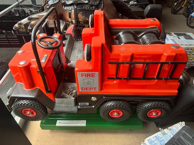 Kiddy ride brandweerwagen - afbeelding 1 van  4