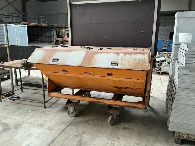 Kiepcontainer - afbeelding 1 van  5