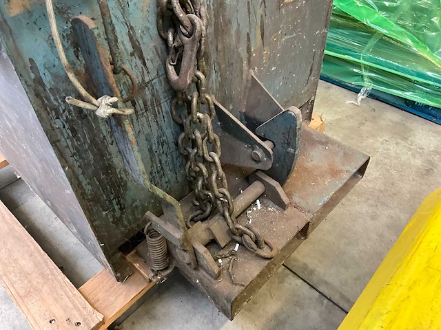 Kiepcontainer - afbeelding 4 van  5