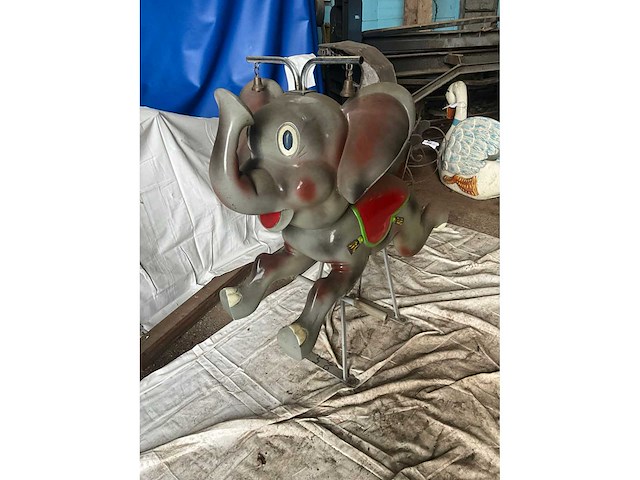 Kind carrouselolifant - afbeelding 3 van  6