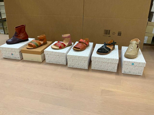 Kinder design schoenen 24 (6x) - afbeelding 1 van  14