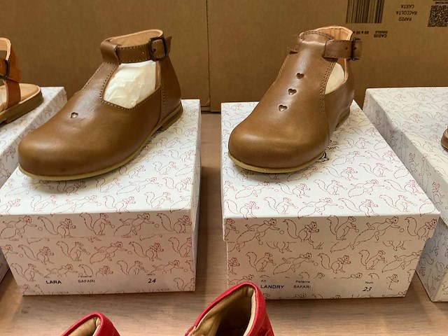 Kinder design schoenen (8x) - afbeelding 7 van  10