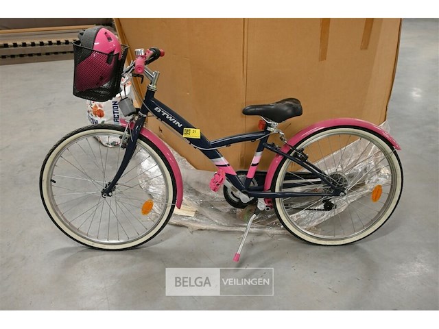 Kinderfiets b-twin + helm - afbeelding 1 van  4