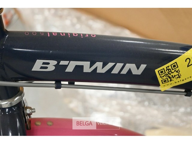 Kinderfiets b-twin + helm - afbeelding 3 van  4