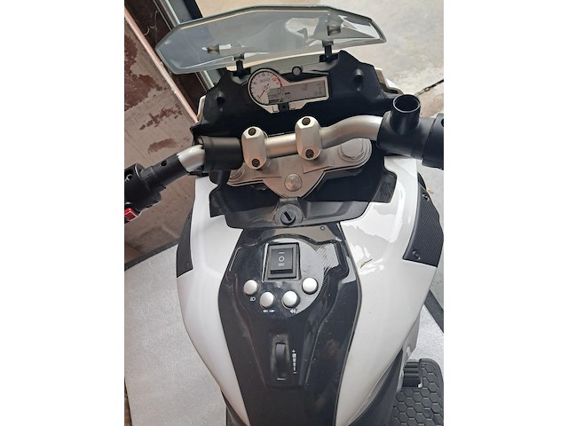 Kindermoto bmw s 1000xr elektrische werking onbekend l 1000mm h 670mm b 500mm - afbeelding 9 van  11