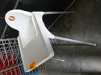 Kinderstoelen + draagrekken - afbeelding 1 van  3