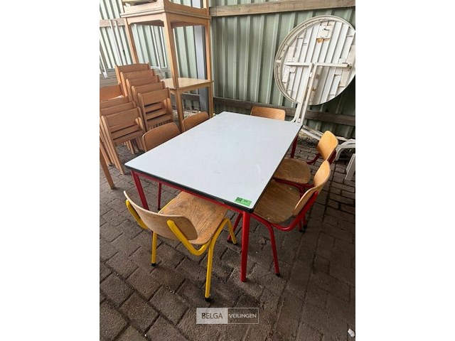 Kindertafel + 6 stoelen - afbeelding 1 van  3