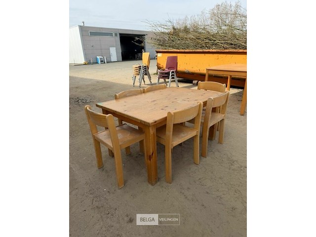 Kindertafel + 6 stoelen - afbeelding 1 van  2