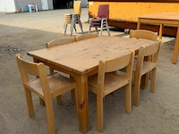 Kindertafel + 6 stoelen - afbeelding 1 van  2