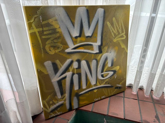 Kings table graffiti kunstwerk - afbeelding 2 van  3